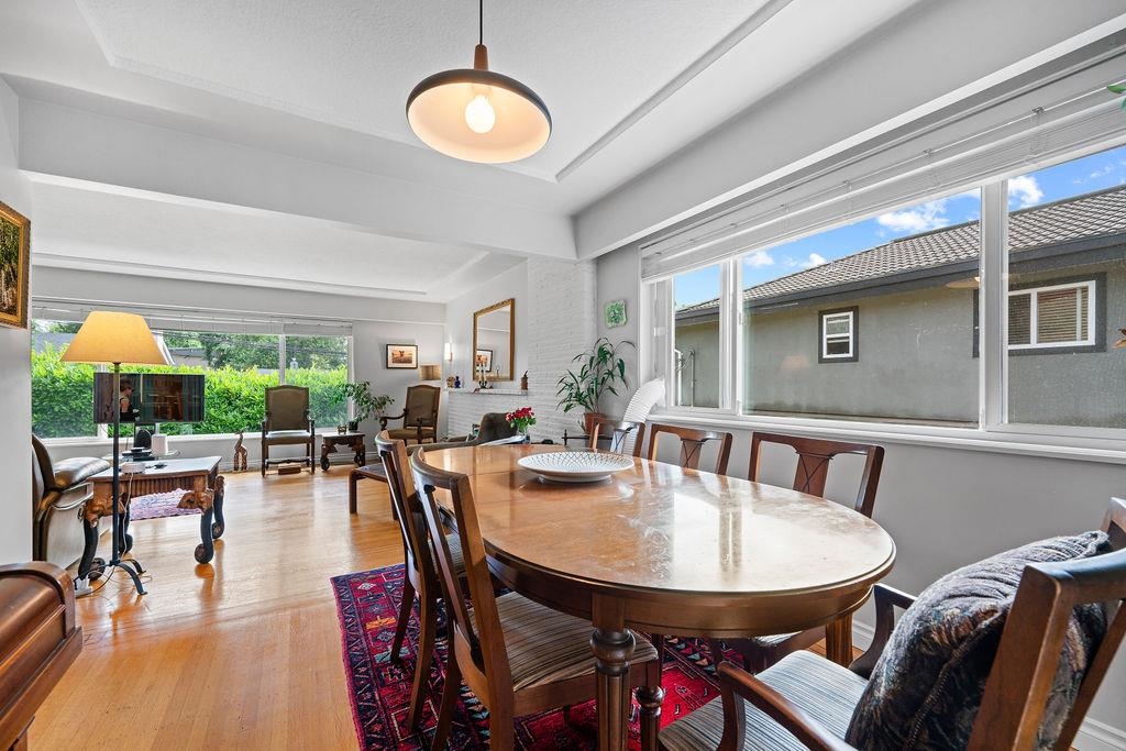 Primary Bathroom Photo of 535 Holdom Avenue, Burnaby, BC