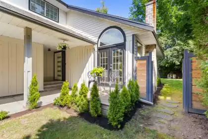 1614 143b Street, Surrey, BC, Surrey — Single Family Residence for sale