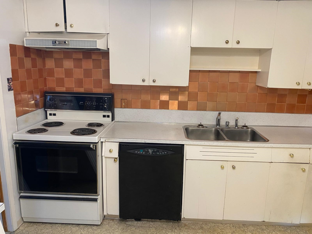 Pantry Photo of 2130 Craigen Avenue, Coquitlam, BC