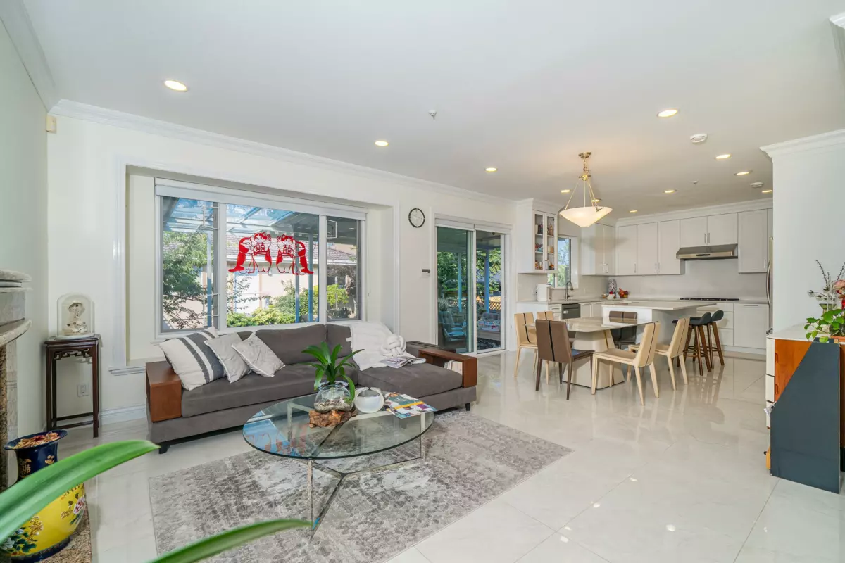 Primary Bathroom Photo of 763 W 64th Avenue, Vancouver, BC
