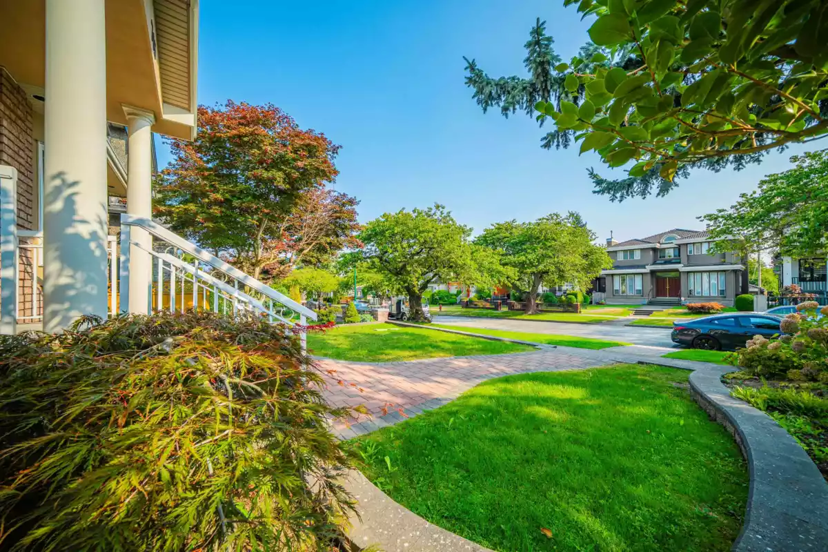 Swimming Pool Photo of 763 W 64th Avenue, Vancouver, BC