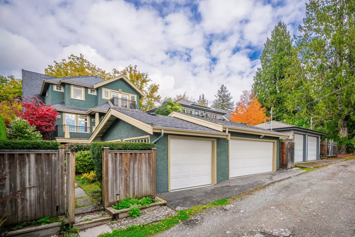 Aerial View of 4050 W 33rd Avenue, Vancouver, BC