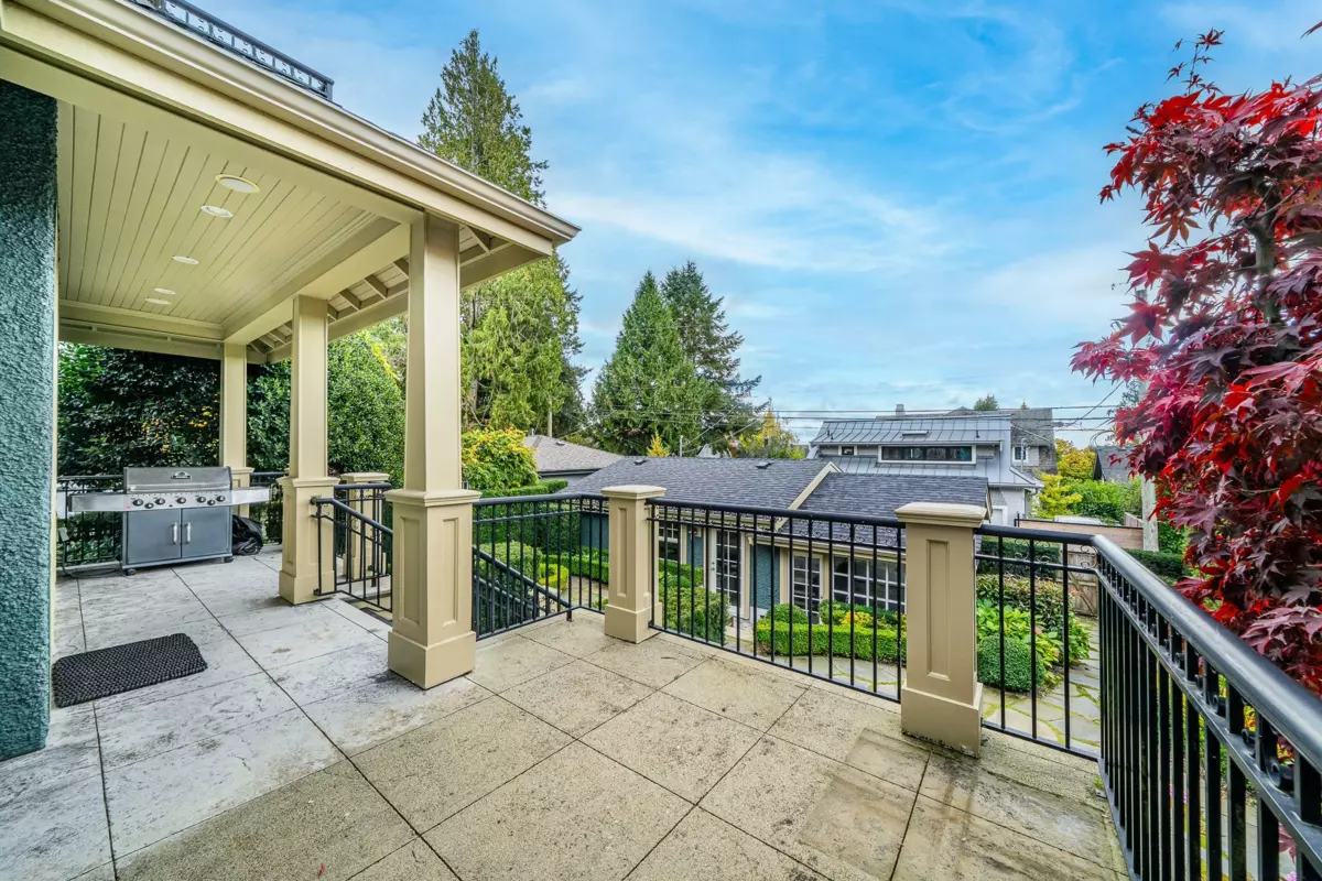 Hot Tub / Spa Photo of 4050 W 33rd Avenue, Vancouver, BC