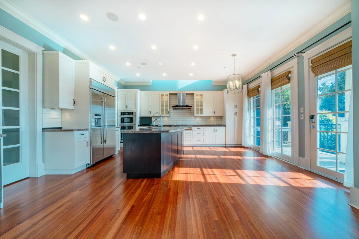 Primary Bathroom Photo of 4050 W 33rd Avenue, Vancouver, BC