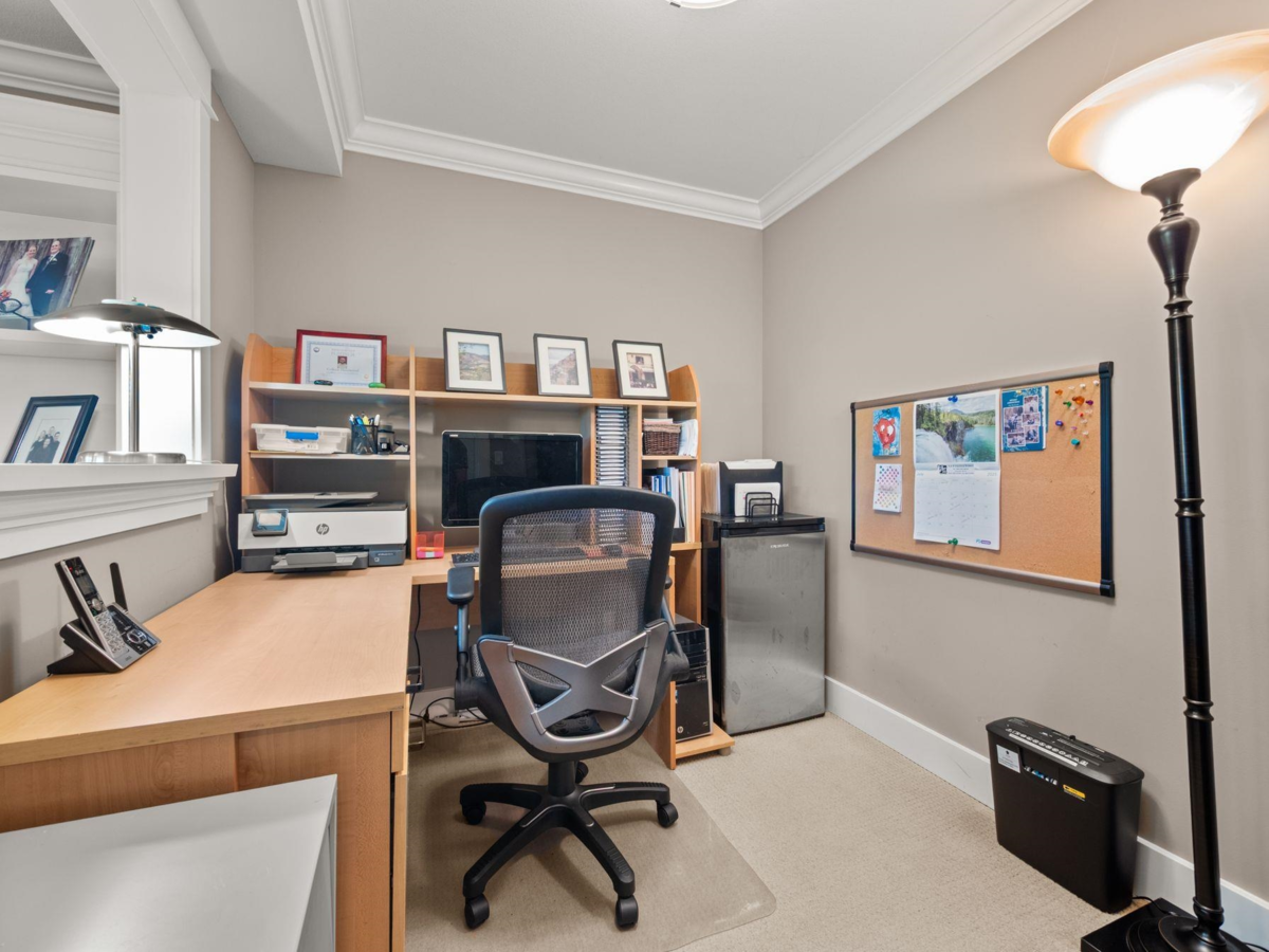 Hallway Photo of 18 7177 179th Street, Surrey, BC