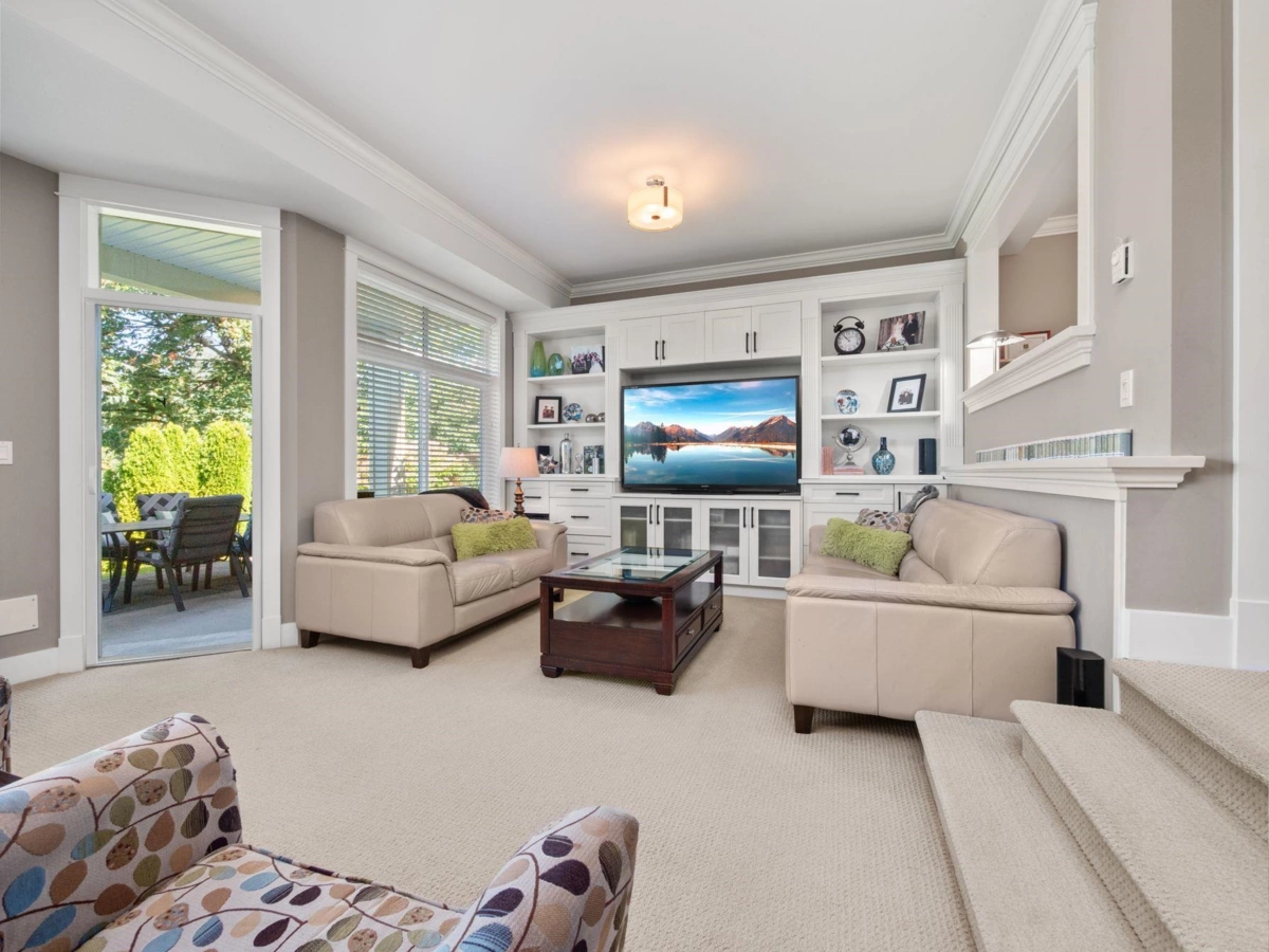 Laundry Room Photo of 18 7177 179th Street, Surrey, BC