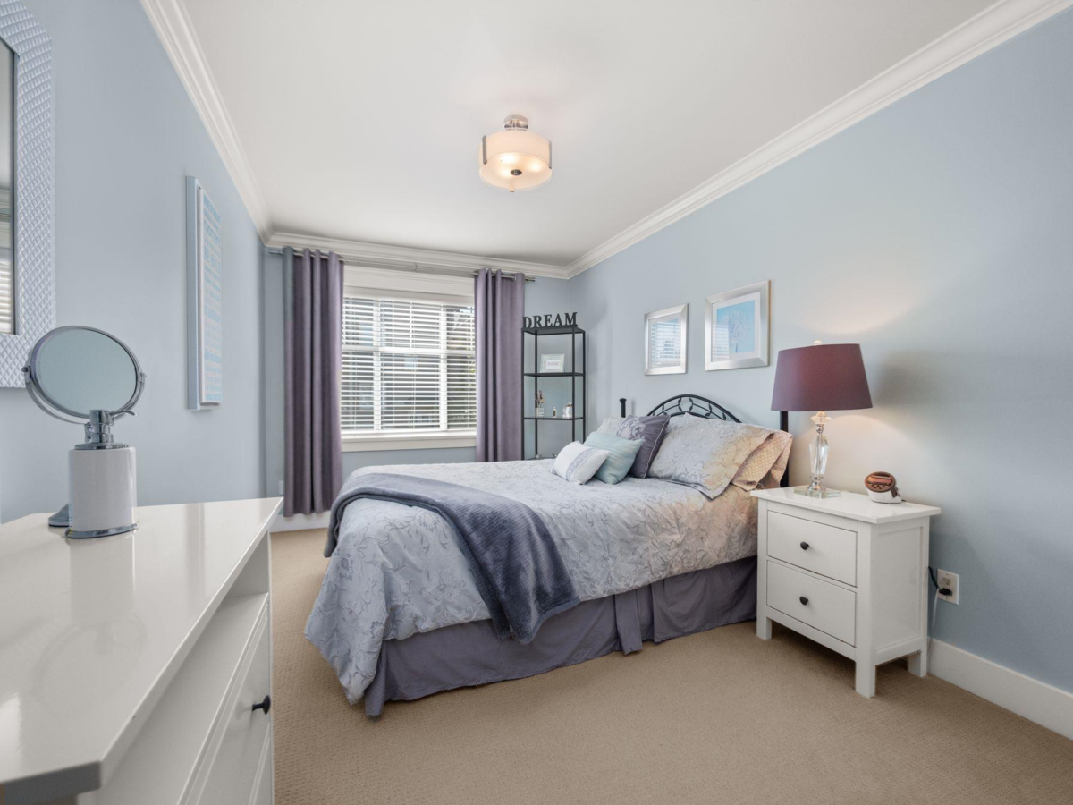 Powder Room Photo of 18 7177 179th Street, Surrey, BC