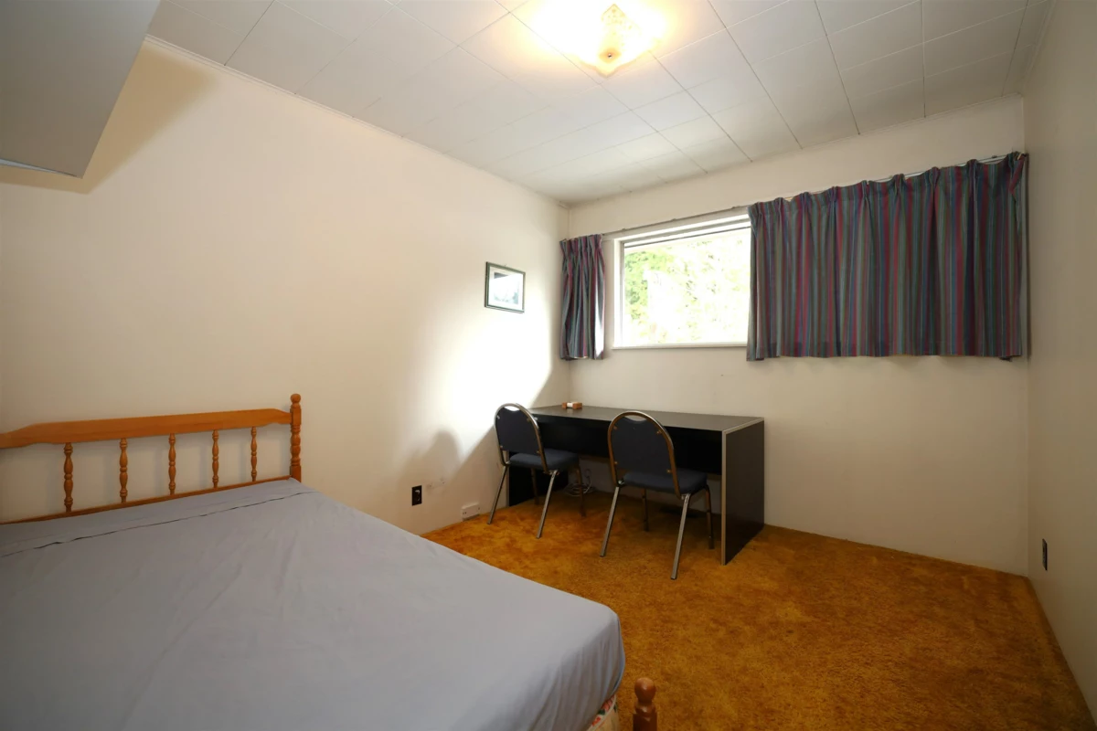 Basement Recreation Room Photo of 588 Veterans Road, Gibsons, BC