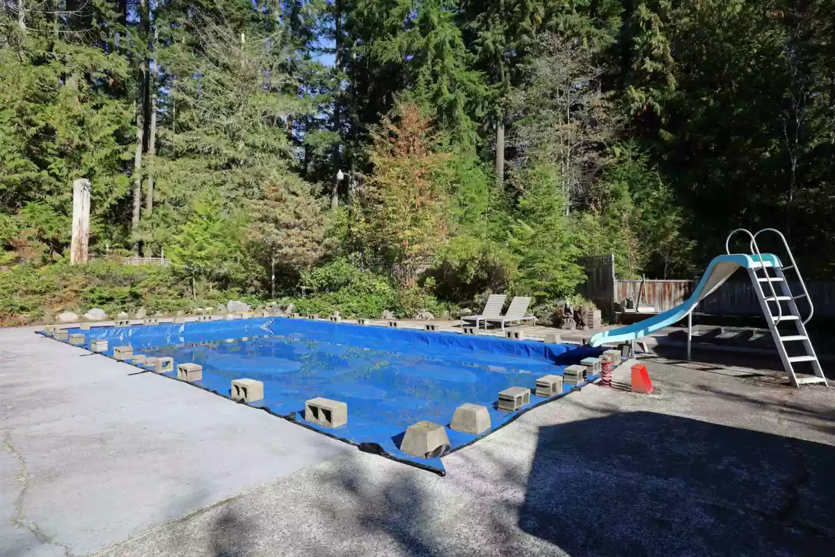 Family Room Photo of 588 Veterans Road, Gibsons, BC