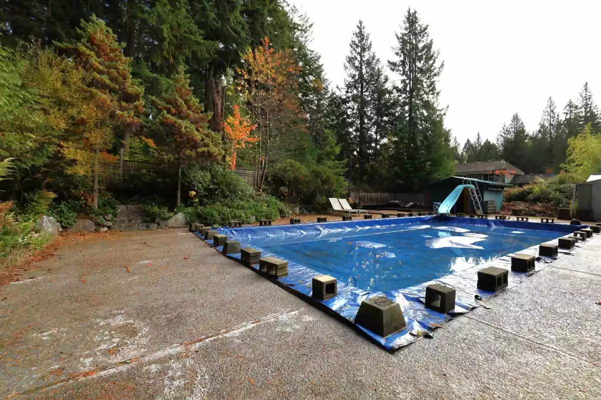 Front Yard Photo of 588 Veterans Road, Gibsons, BC