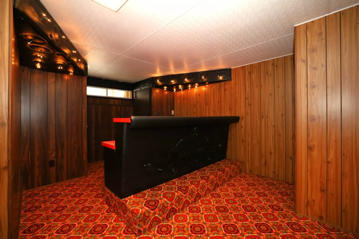 Garage Interior Photo of 588 Veterans Road, Gibsons, BC