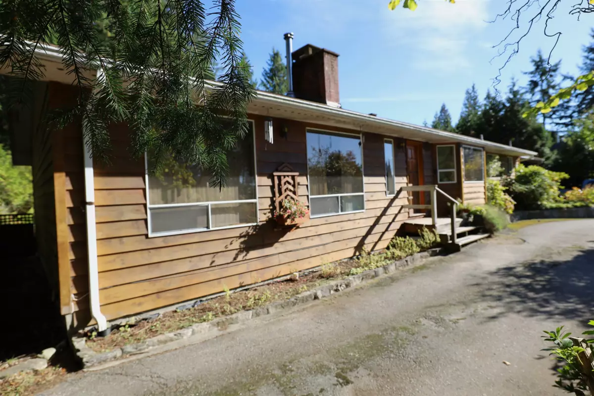 Living Room Photo of 588 Veterans Road, Gibsons, BC