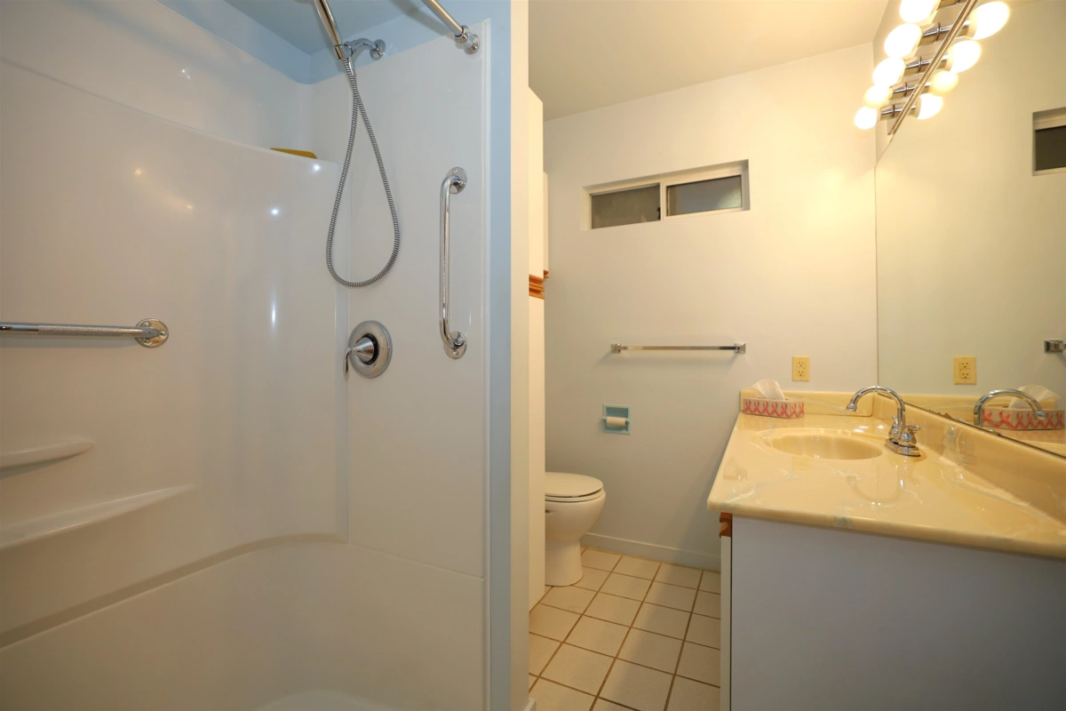 Mudroom Photo of 588 Veterans Road, Gibsons, BC