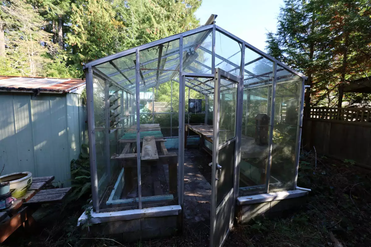 Outdoor Kitchen Photo of 588 Veterans Road, Gibsons, BC
