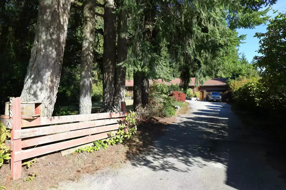 Primary Bedroom Photo of 588 Veterans Road, Gibsons, BC