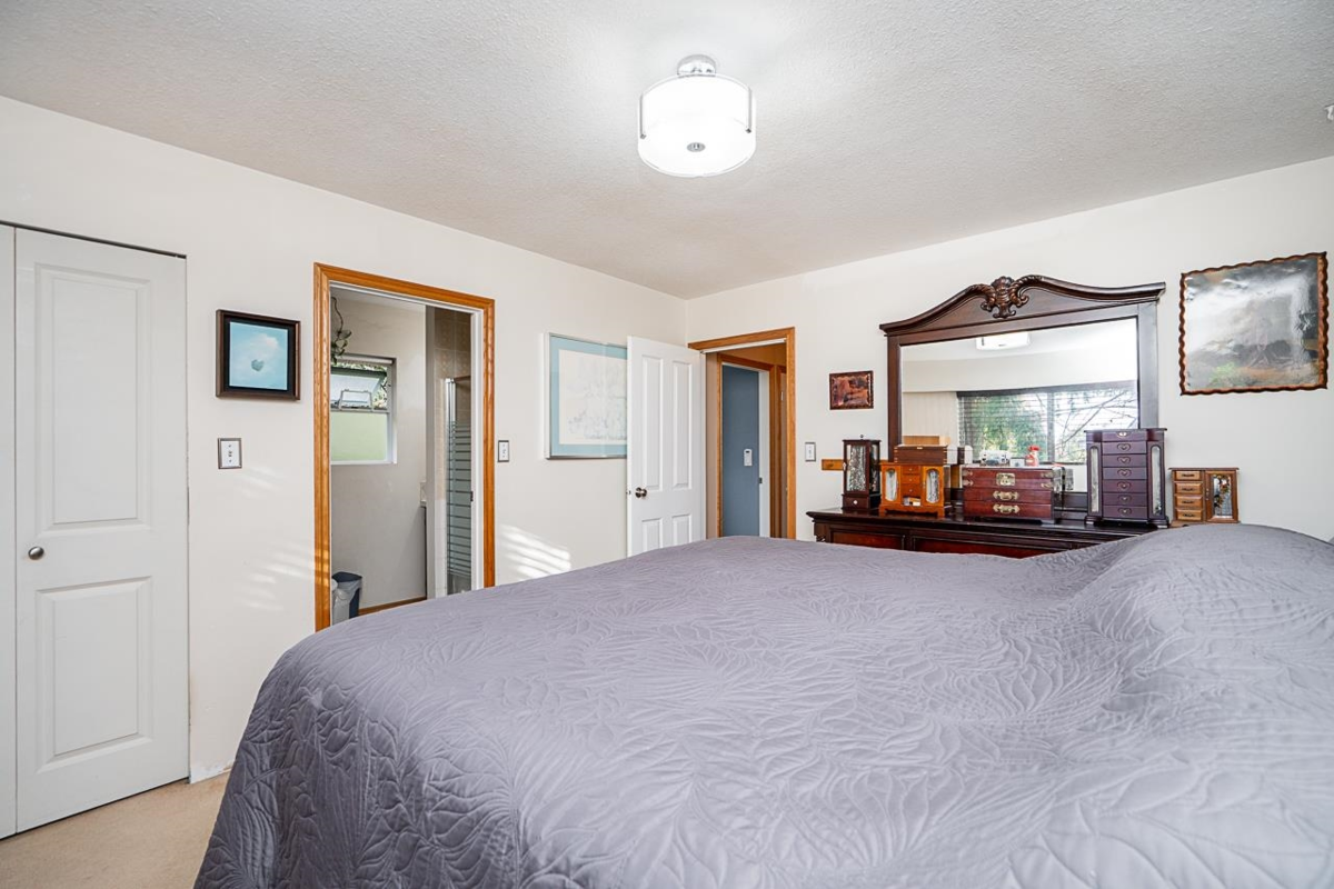 Basement Recreation Room Photo of 13151 No 3 Road, Richmond, BC