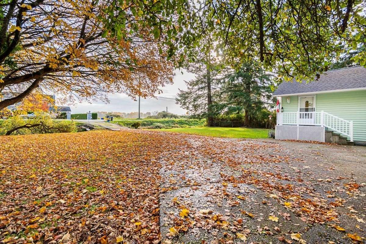 Dining Area Photo of 13151 No 3 Road, Richmond, BC