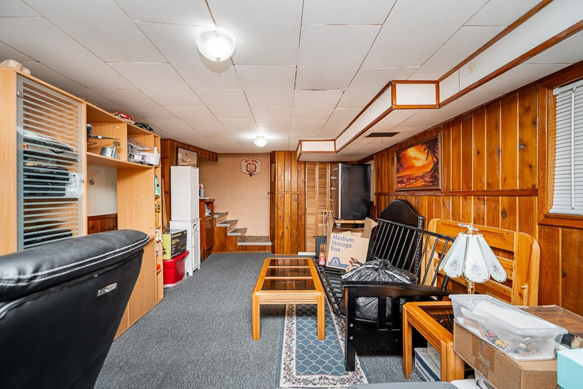 Swimming Pool Photo of 13151 No 3 Road, Richmond, BC