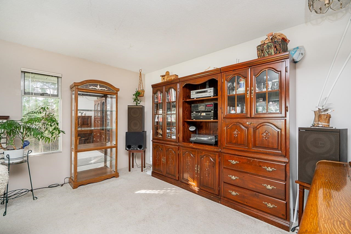 Walk-In Closet Photo of 13151 No 3 Road, Richmond, BC