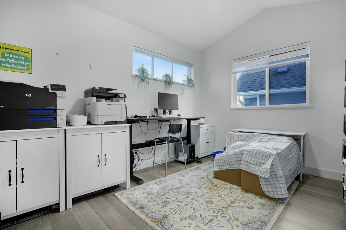 Garage Interior Photo of 18 4581 Sumas Mountain Road, Abbotsford, BC