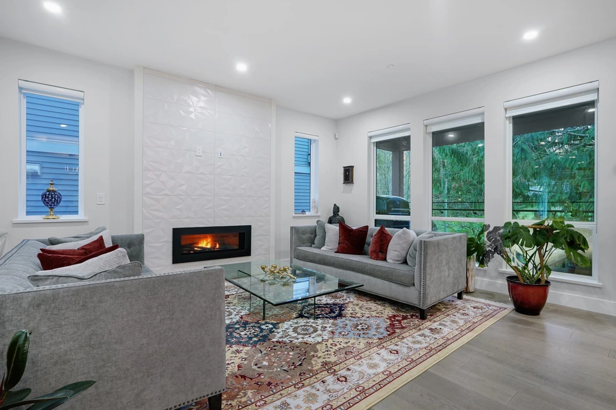 Kitchen Island Photo of 18 4581 Sumas Mountain Road, Abbotsford, BC