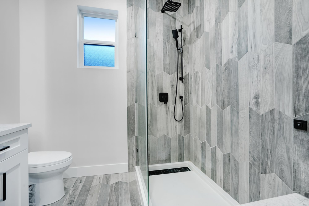 Laundry Room Photo of 18 4581 Sumas Mountain Road, Abbotsford, BC