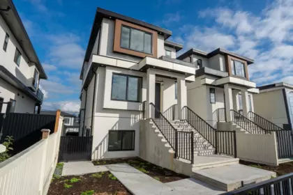 5685 Laurel Street, Burnaby, BC, Burnaby — Half Duplex for sale