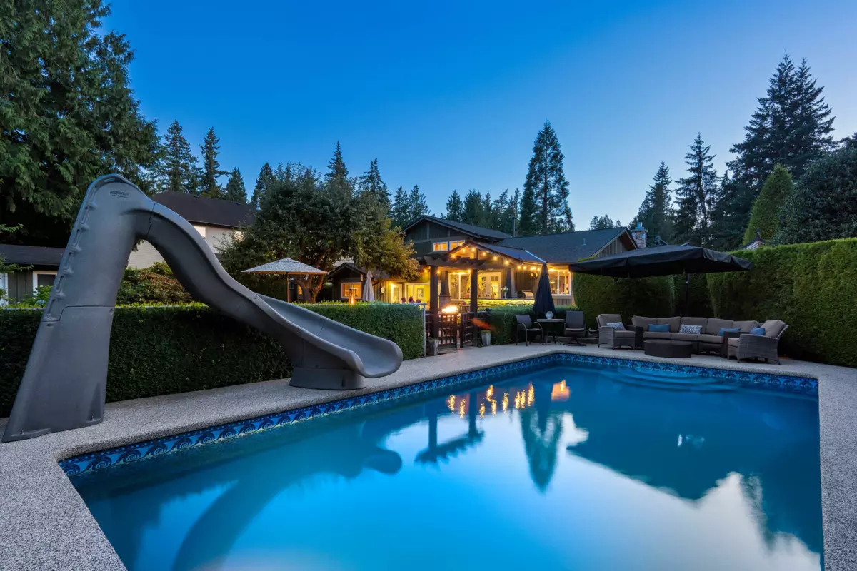 Swimming Pool Photo of 4226 199a Street, Langley, BC