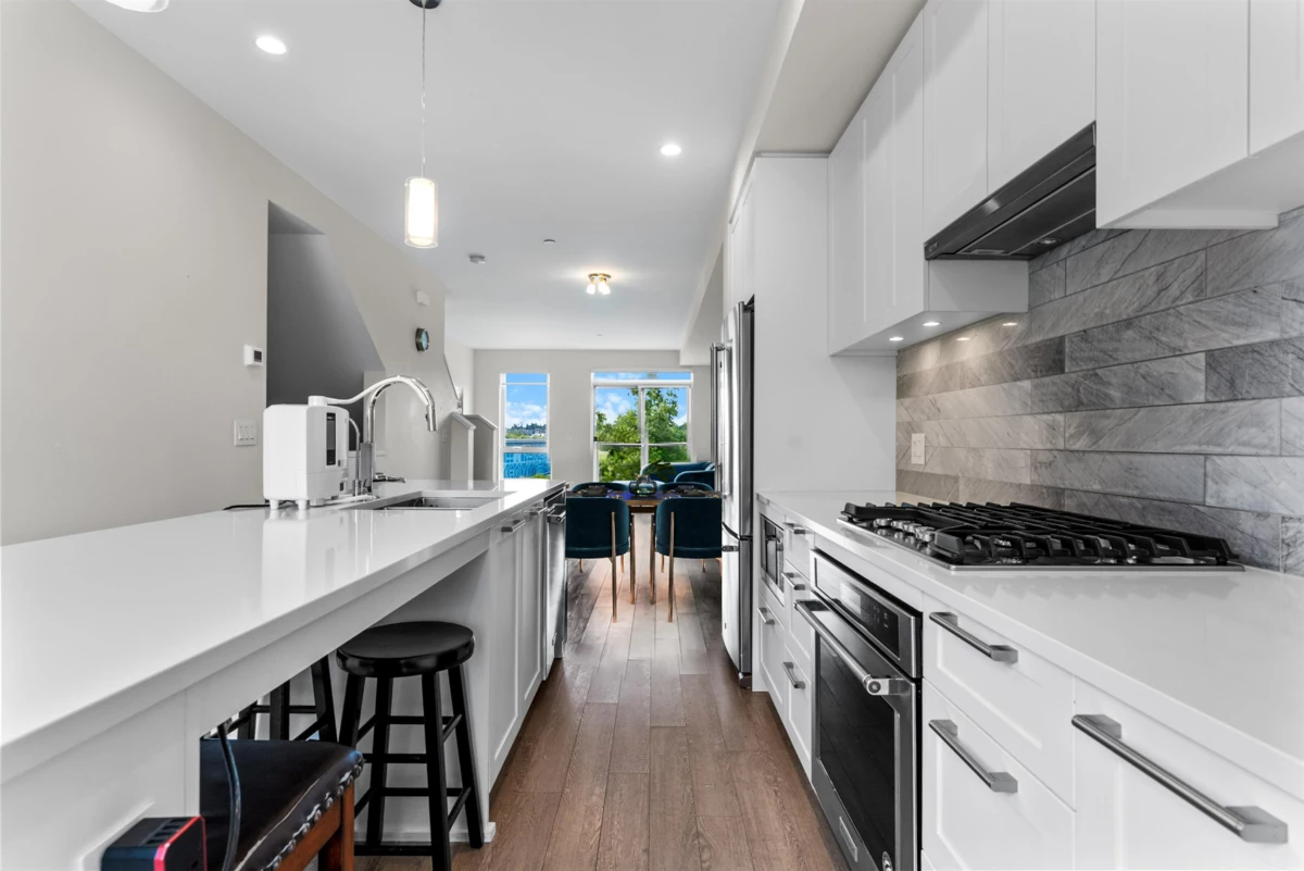 Family Room Photo of 133 4738 Hemlock Way, Tsawwassen, BC