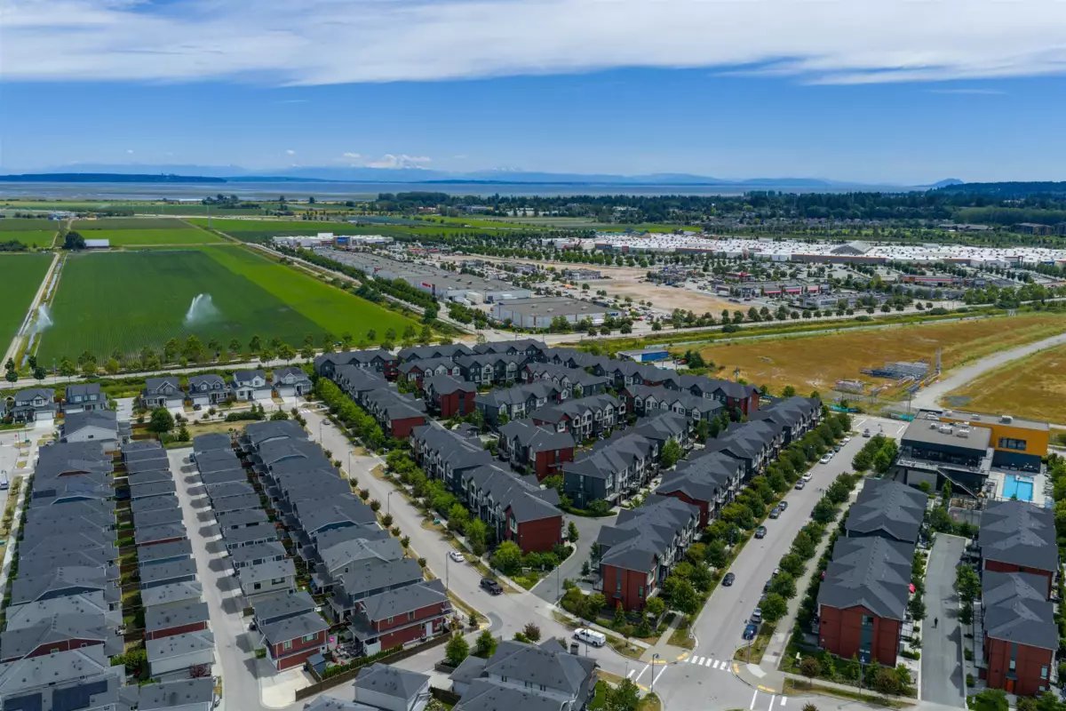 Garden / Landscaping Photo of 133 4738 Hemlock Way, Tsawwassen, BC