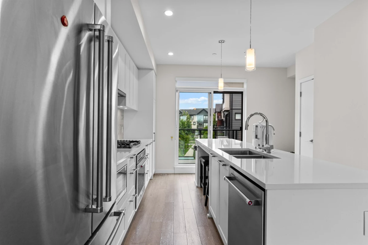 Living Room Photo of 133 4738 Hemlock Way, Tsawwassen, BC