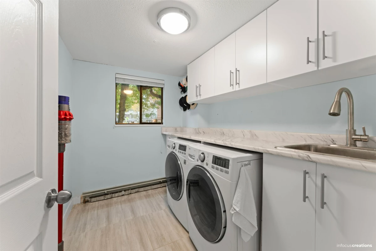 Basement Recreation Room Photo of 8986 146a Street, Surrey, BC