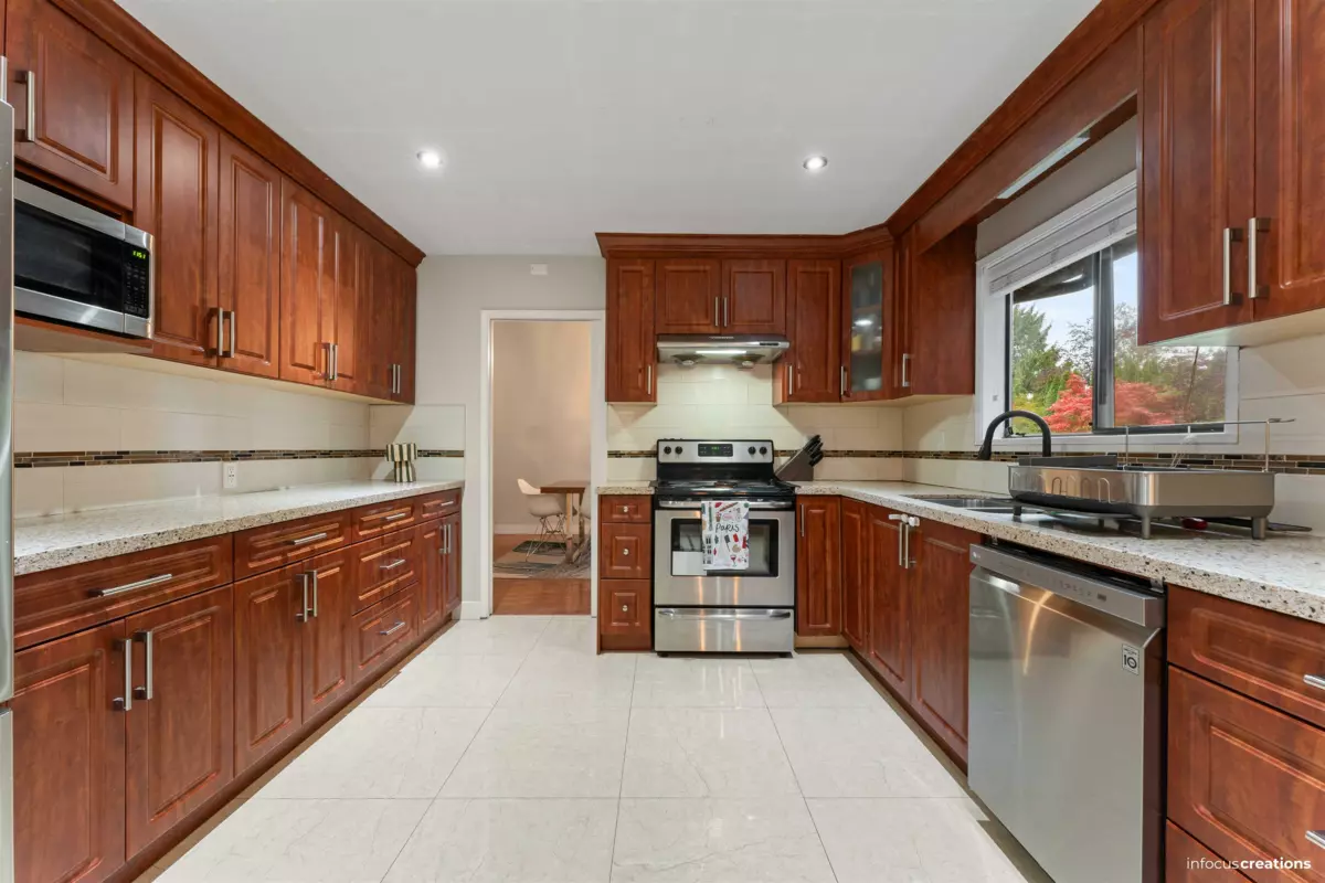 Bedroom 2 Photo of 8986 146a Street, Surrey, BC