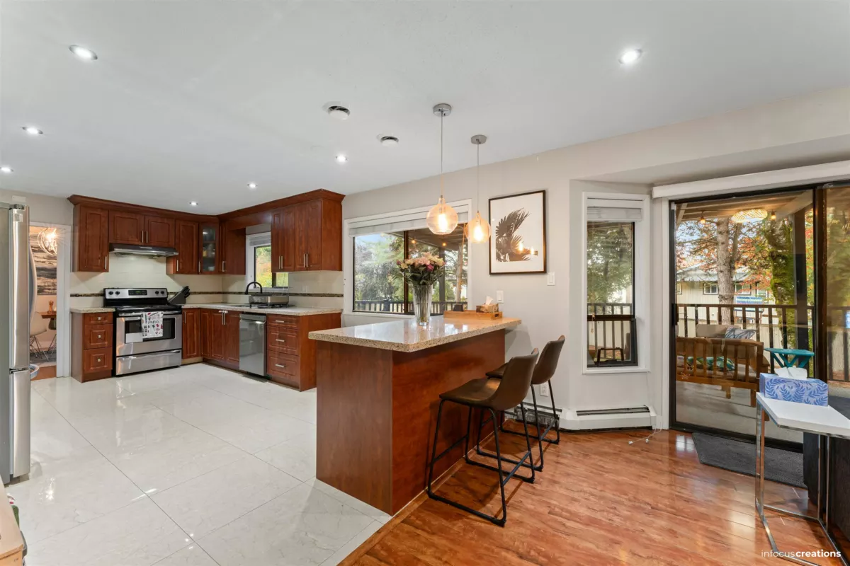 Guest Bathroom Photo of 8986 146a Street, Surrey, BC