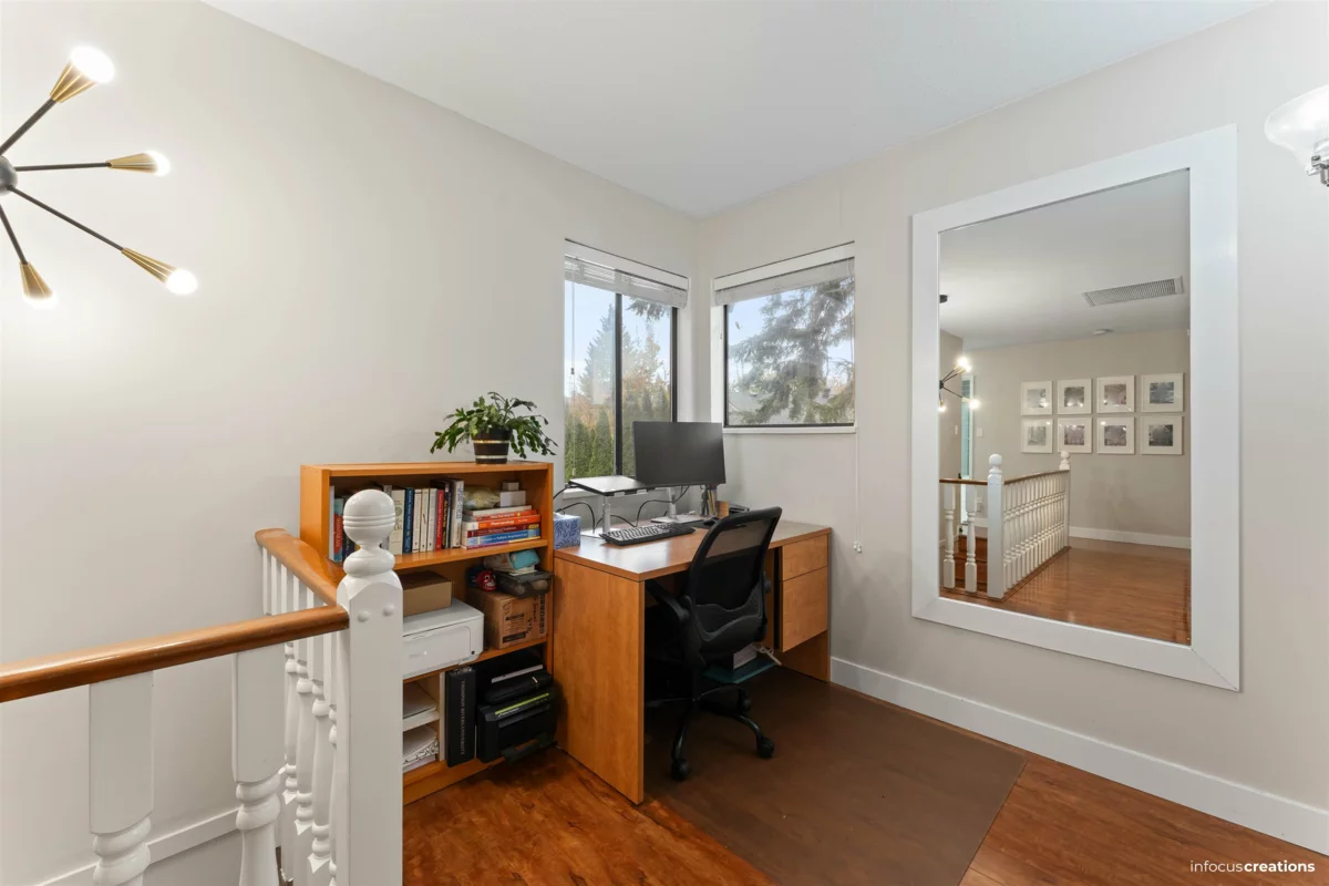 Hallway Photo of 8986 146a Street, Surrey, BC