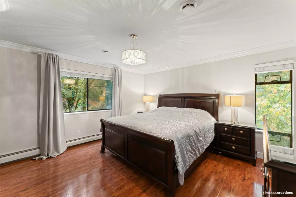 Laundry Room Photo of 8986 146a Street, Surrey, BC