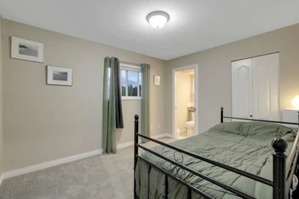Entry Foyer Photo of 8010 Topper Drive, Mission, BC