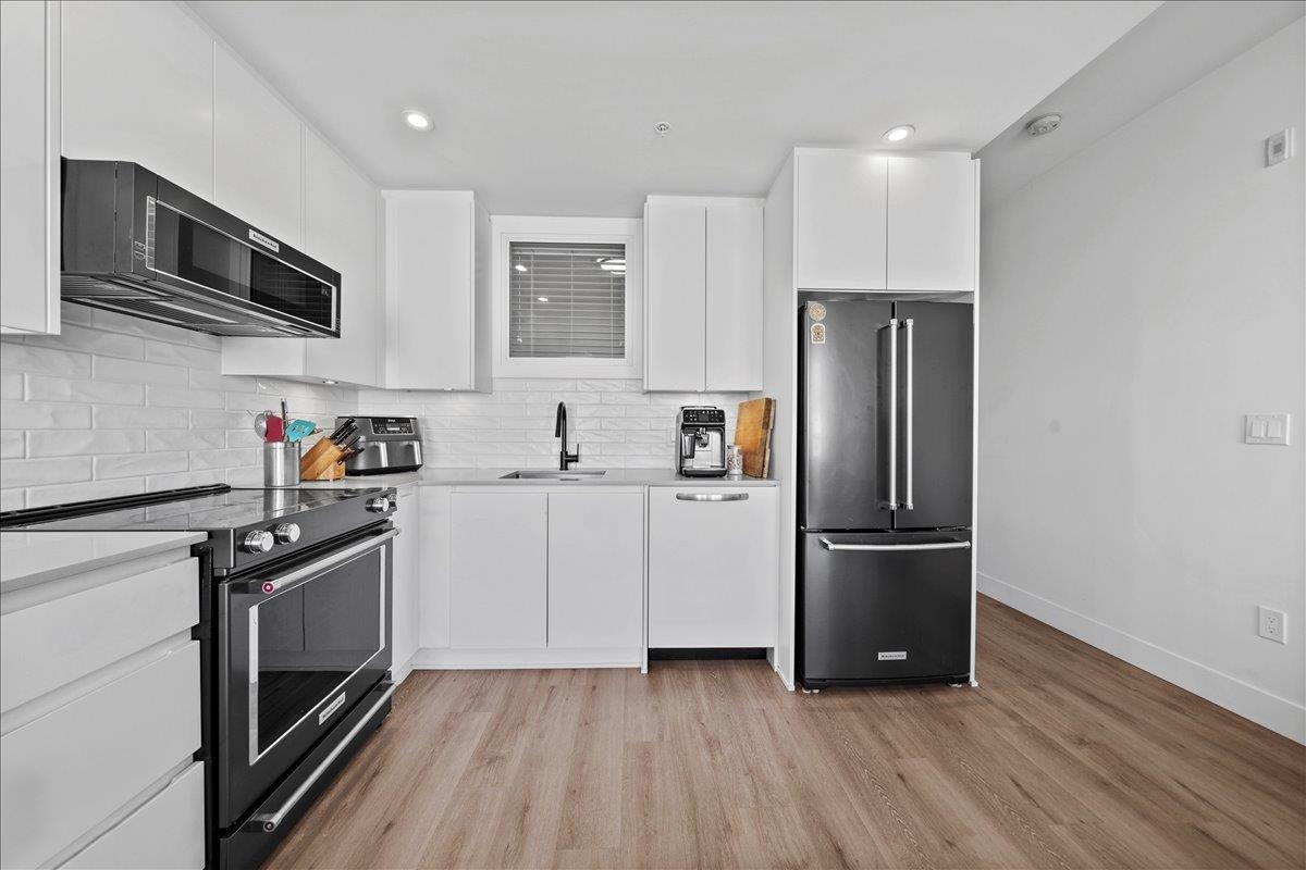 Breakfast Nook Photo of 2303 2180 Kelly Avenue, Port Coquitlam, BC