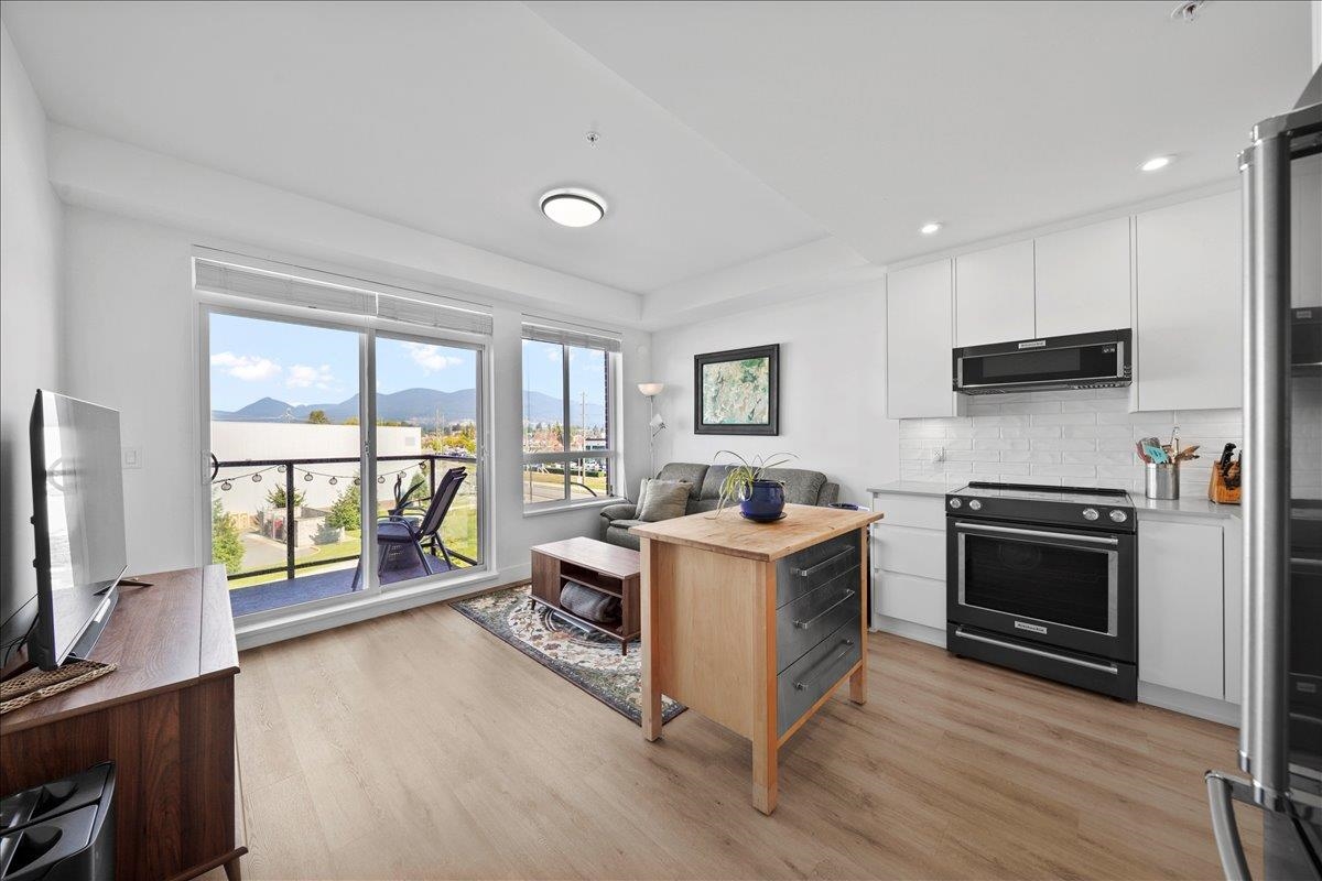 Kitchen Photo of 2303 2180 Kelly Avenue, Port Coquitlam, BC