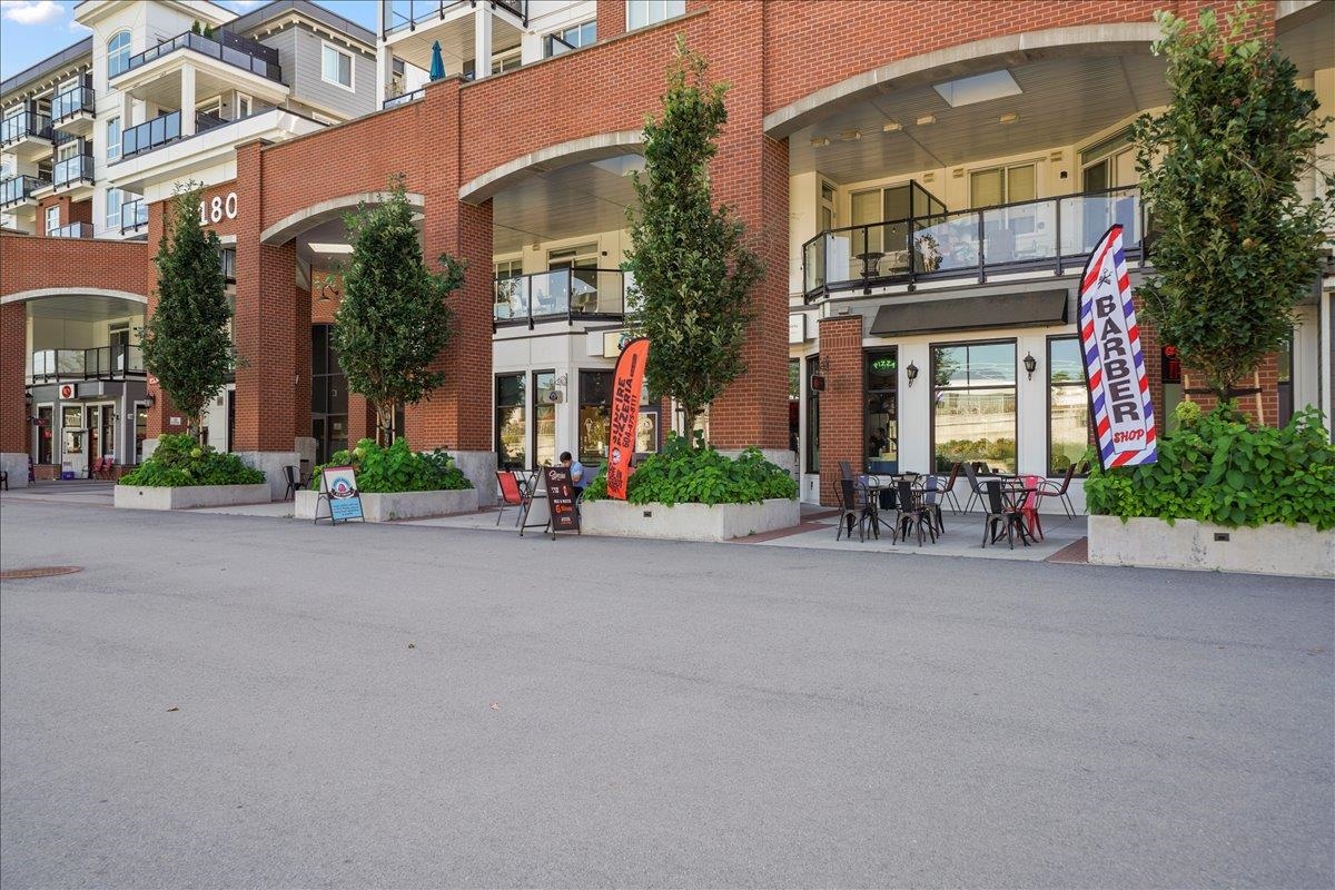 Mudroom Photo of 2303 2180 Kelly Avenue, Port Coquitlam, BC