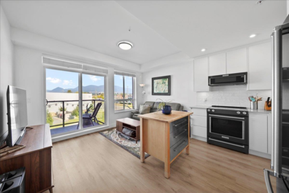 Kitchen Photo of 2303 2180 Kelly Avenue, Port Coquitlam, BC