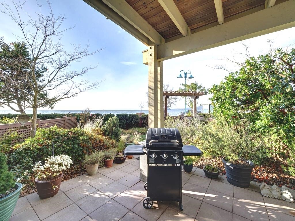 Garden / Landscaping Photo of 105 5160 Davis Bay Road, Sechelt, BC