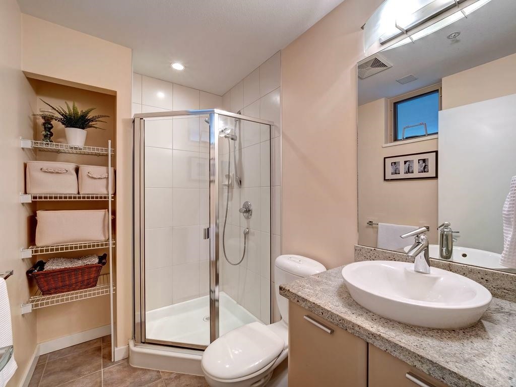 Mudroom Photo of 105 5160 Davis Bay Road, Sechelt, BC