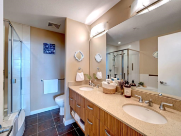 Guest Bathroom Photo of 105 5160 Davis Bay Road, Sechelt, BC
