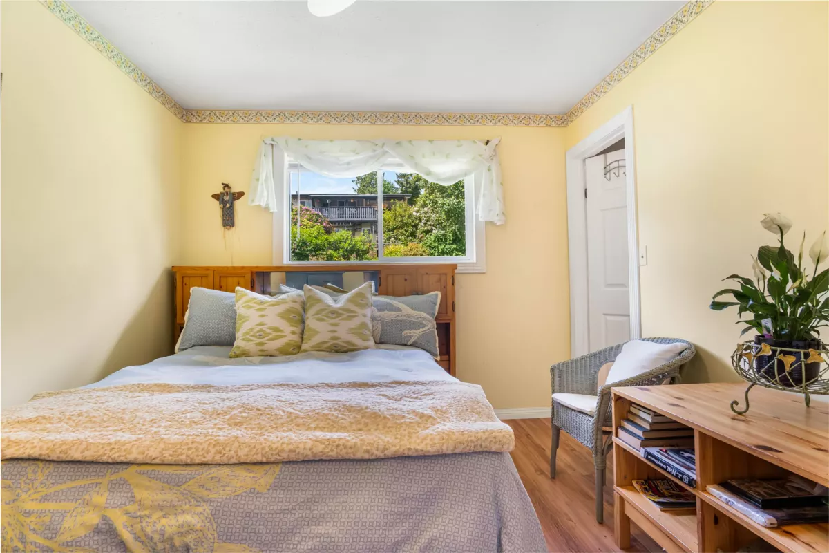 Front Yard Photo of 33219 Best Avenue, Mission, BC