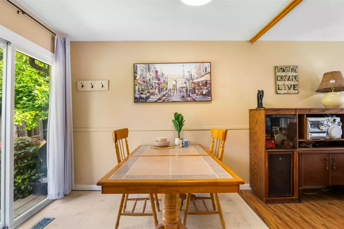Laundry Room Photo of 33219 Best Avenue, Mission, BC
