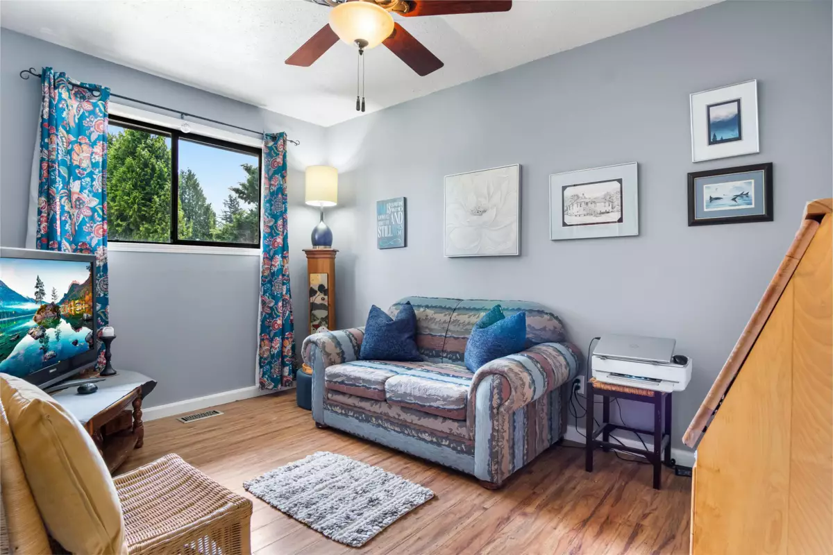 Outdoor Kitchen Photo of 33219 Best Avenue, Mission, BC