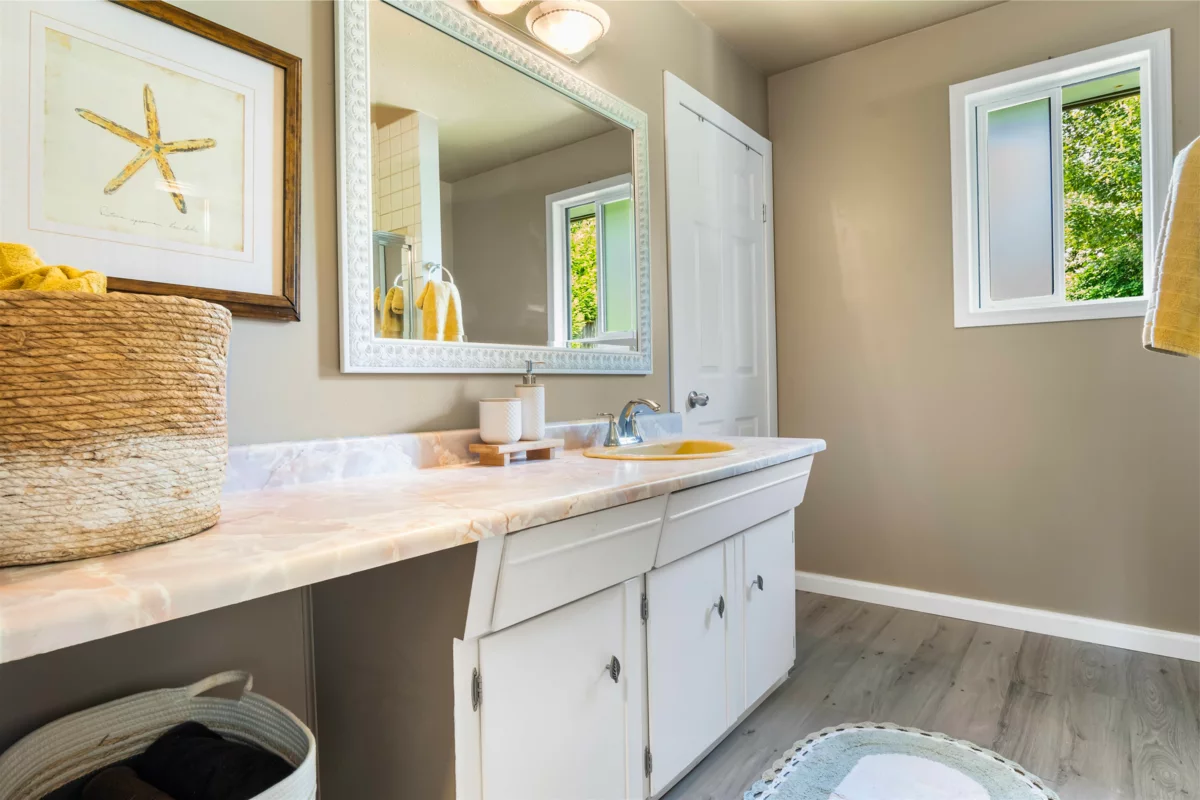 Outdoor Patio Photo of 33219 Best Avenue, Mission, BC