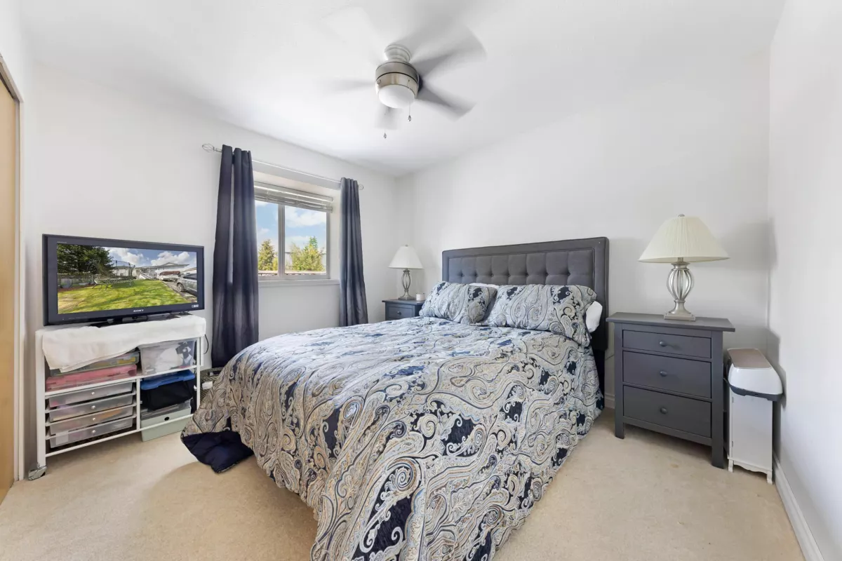 Bedroom 3 Photo of 15852 100 Avenue, Surrey, BC