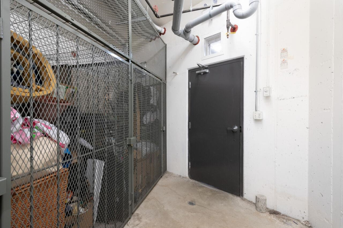 Fitness Center Photo Near 417 733 W 14th Street, North Vancouver, BC